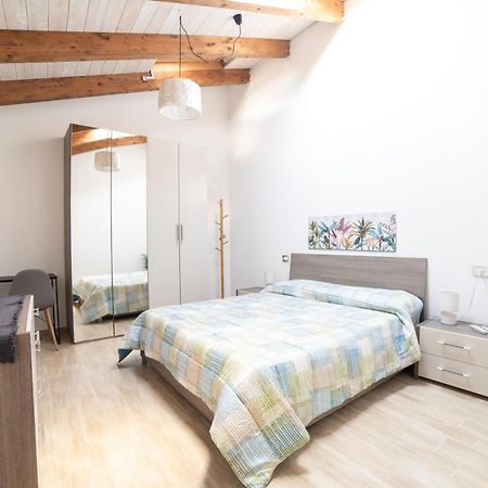 Appartamento Casa Antonella Al Centro Di Càbras Esterno foto