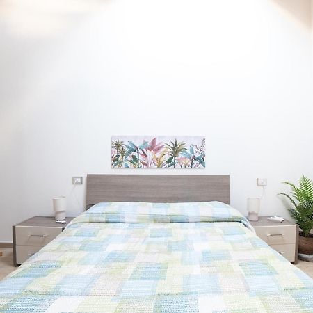 Appartamento Casa Antonella Al Centro Di Càbras Esterno foto